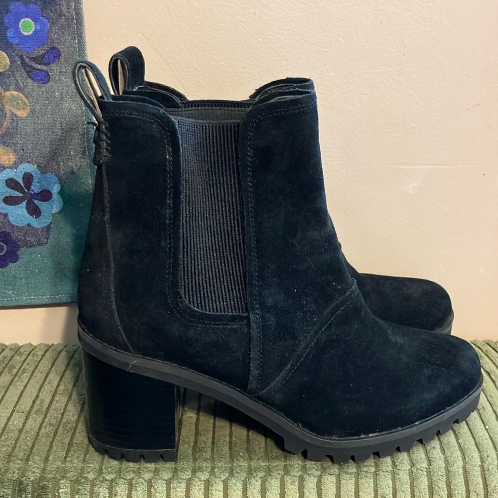 Women's UGG Hazel Boots Black Suede